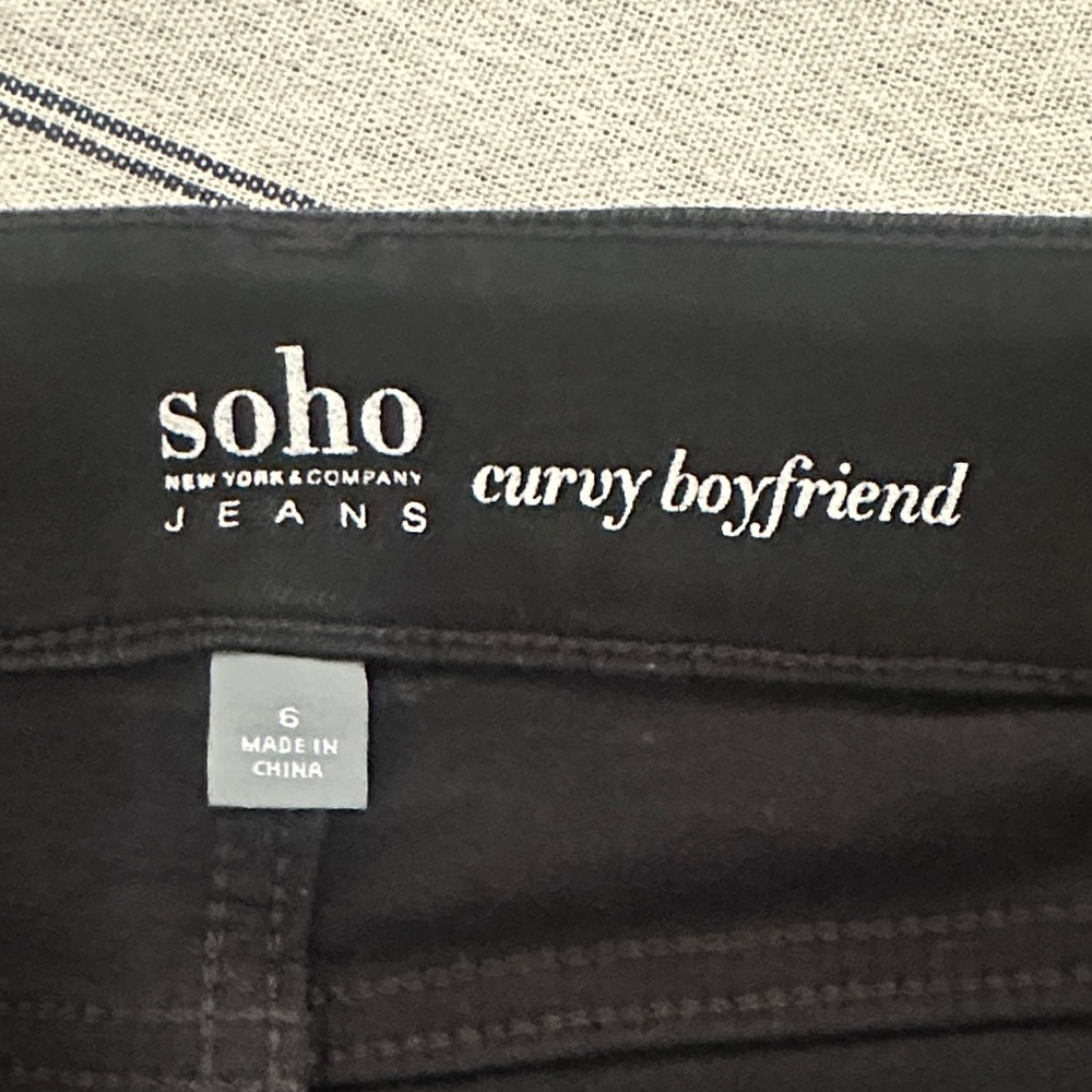 Classic Black Jeans for Women - Picture 8 of 11
